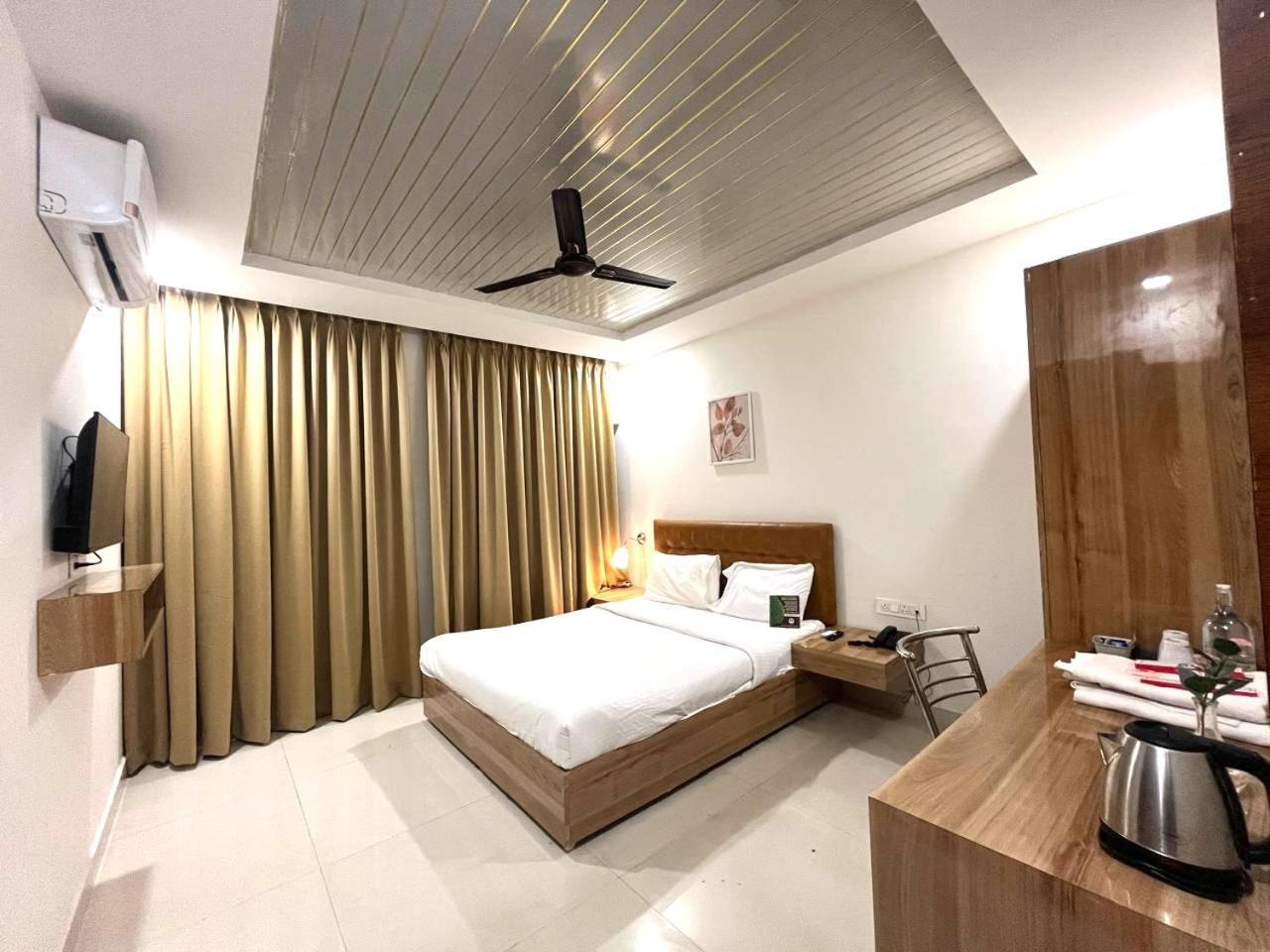 Hotel Hibiscus Tree- Bachupally Hyderabad Ngoại thất bức ảnh