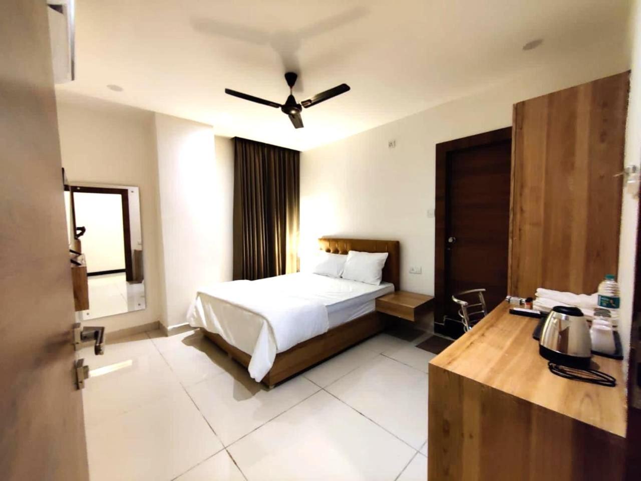 Hotel Hibiscus Tree- Bachupally Hyderabad Ngoại thất bức ảnh
